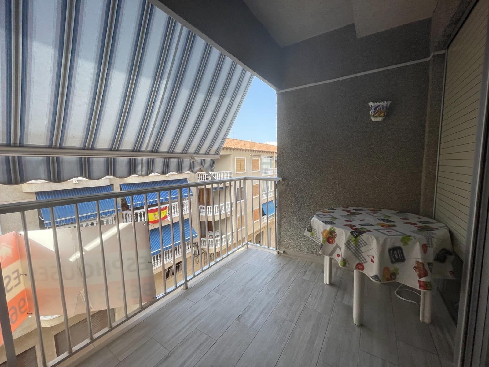 3 soveværelse Lejlighed til salg i Guardamar del Segura med garage - € 225.000 (Ref: 9975362)