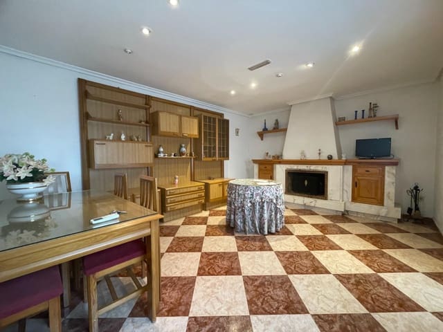 Casa de 5 habitaciones en San Miguel de Salinas en venta - 144.000 € (Ref: 9990692)