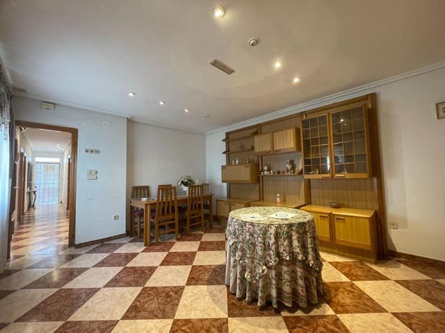 Casa de 5 habitaciones en San Miguel de Salinas en venta - 144.000 € (Ref: 9990692)