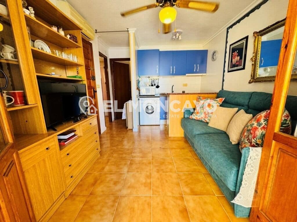 1 sypialnia Apartament na sprzedaż w Torrevieja z basenem - 125 000 € (Ref: 9999586)