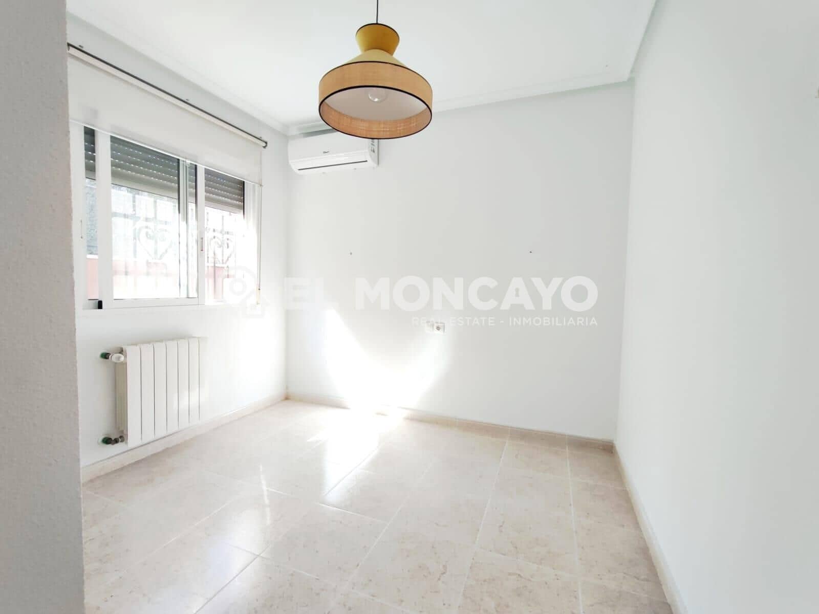 3 sypialnia Willa na sprzedaż w Bigastro z basenem garażem - 254 000 € (Ref: 9999587)