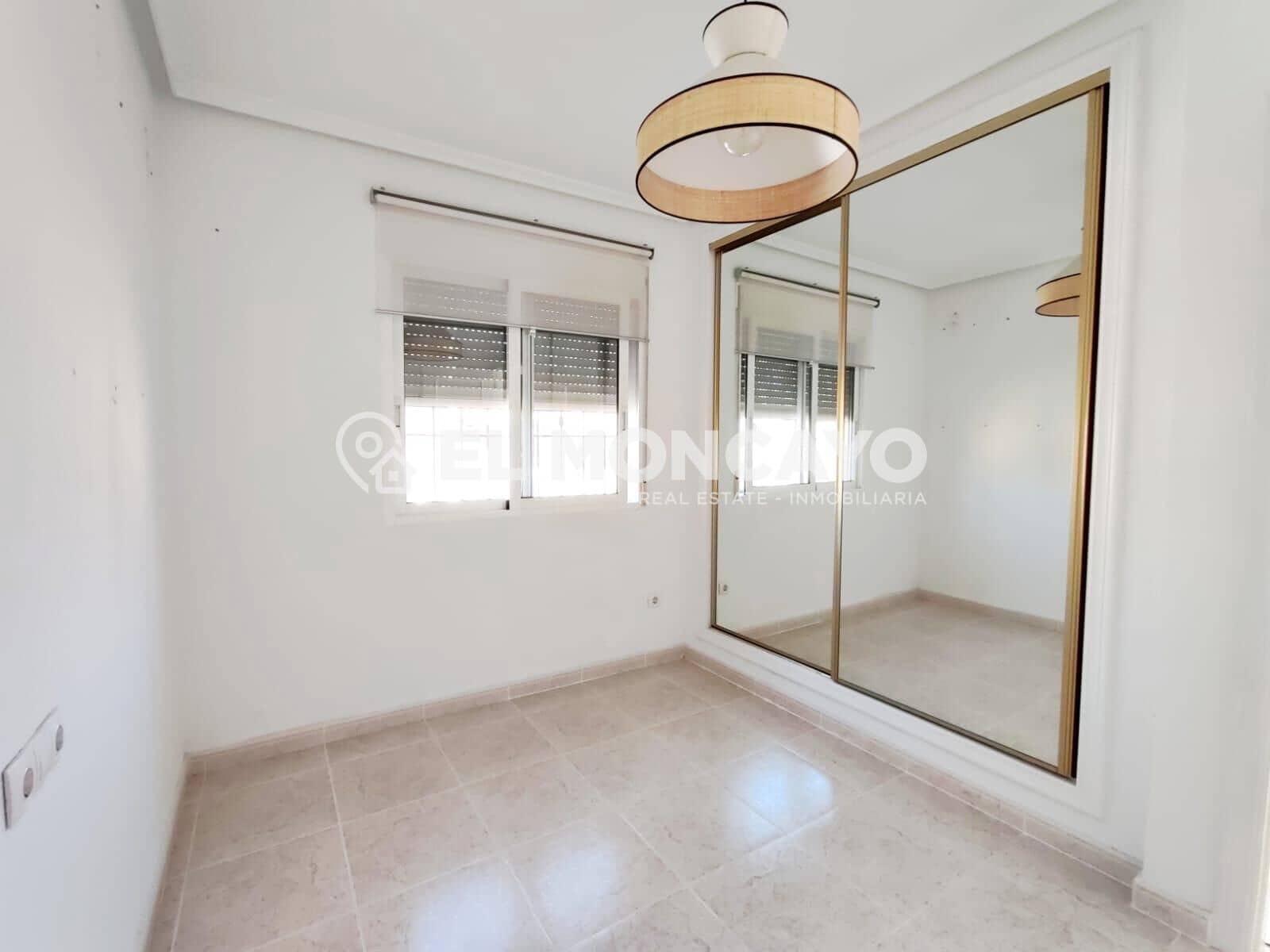 3 sypialnia Willa na sprzedaż w Bigastro z basenem garażem - 254 000 € (Ref: 9999587)