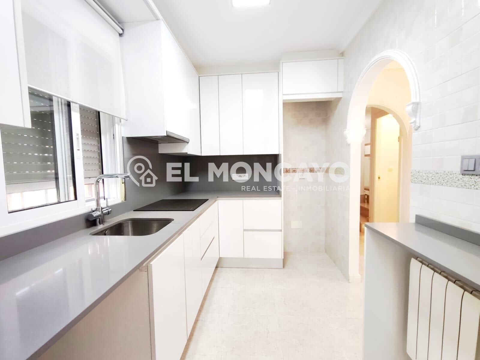 3 sypialnia Willa na sprzedaż w Bigastro z basenem garażem - 254 000 € (Ref: 9999587)