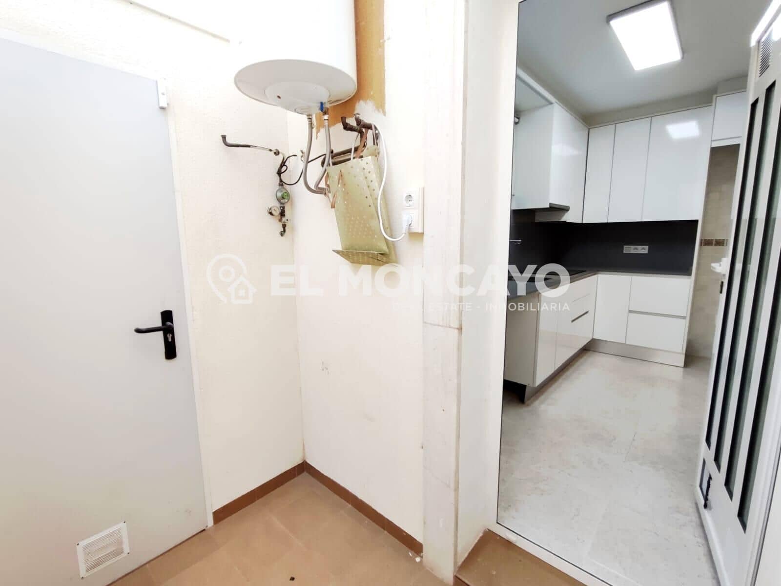 3 sypialnia Willa na sprzedaż w Bigastro z basenem garażem - 254 000 € (Ref: 9999587)