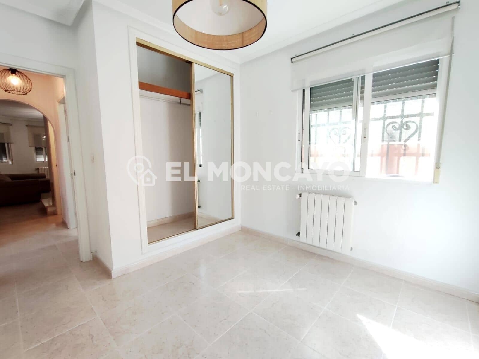 3 sypialnia Willa na sprzedaż w Bigastro z basenem garażem - 254 000 € (Ref: 9999587)