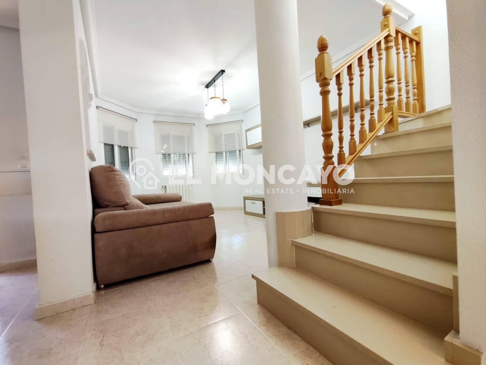 3 sypialnia Willa na sprzedaż w Bigastro z basenem garażem - 254 000 € (Ref: 9999587)