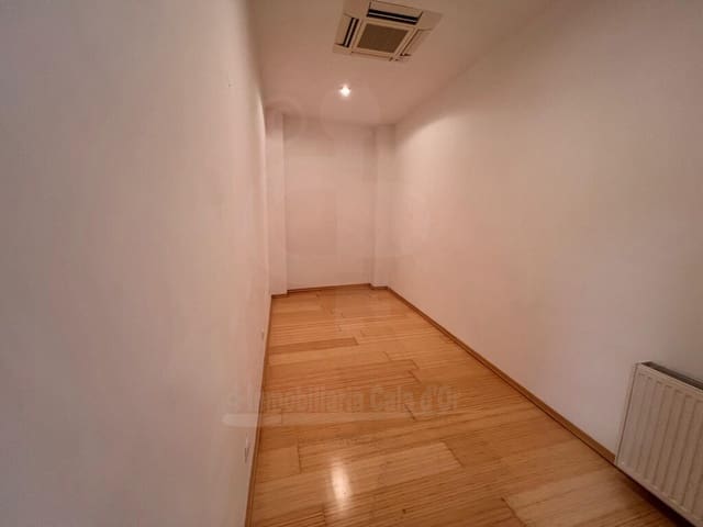 Commercieel te koop in Manacor - € 210.000 (Ref: 10026880)