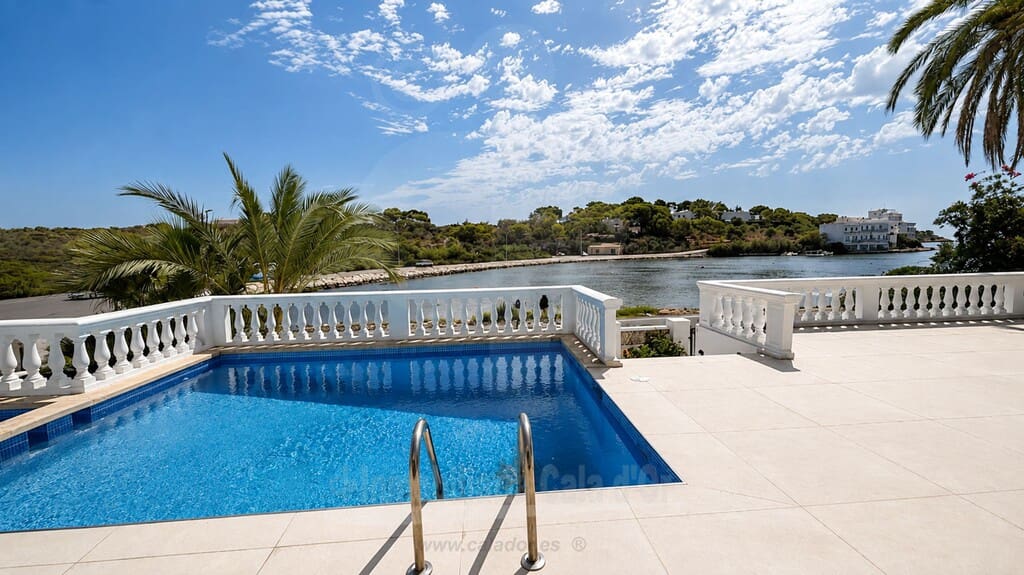 4 soverom Villa til salgs i Porto Petro med svømmebasseng - € 1 750 000 (Ref: 10034978)