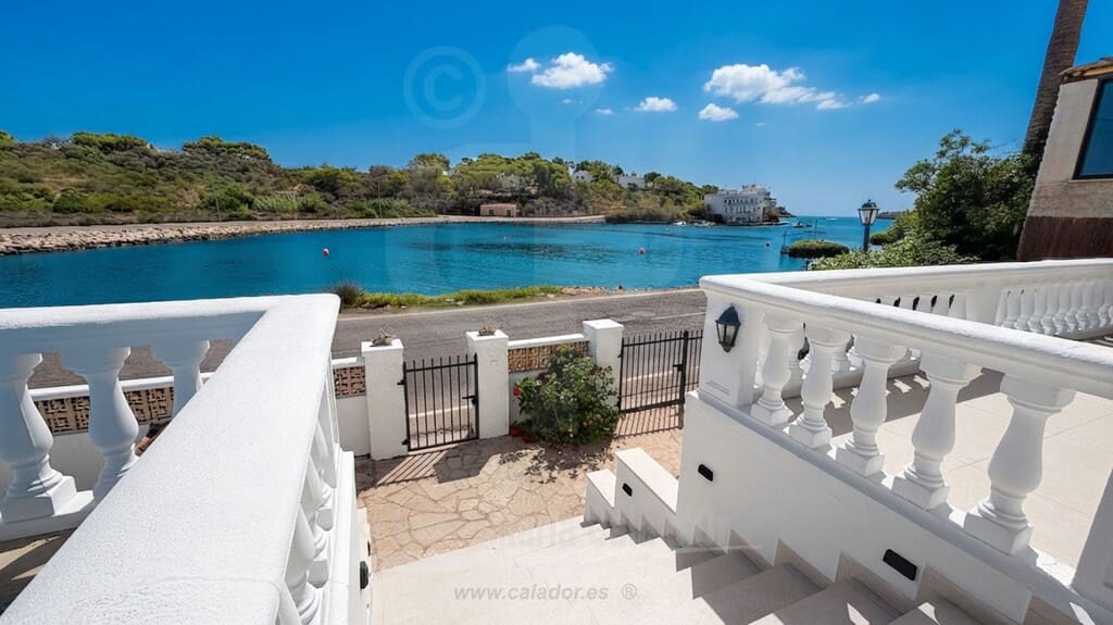 4 soverom Villa til salgs i Porto Petro med svømmebasseng - € 1 750 000 (Ref: 10034978)