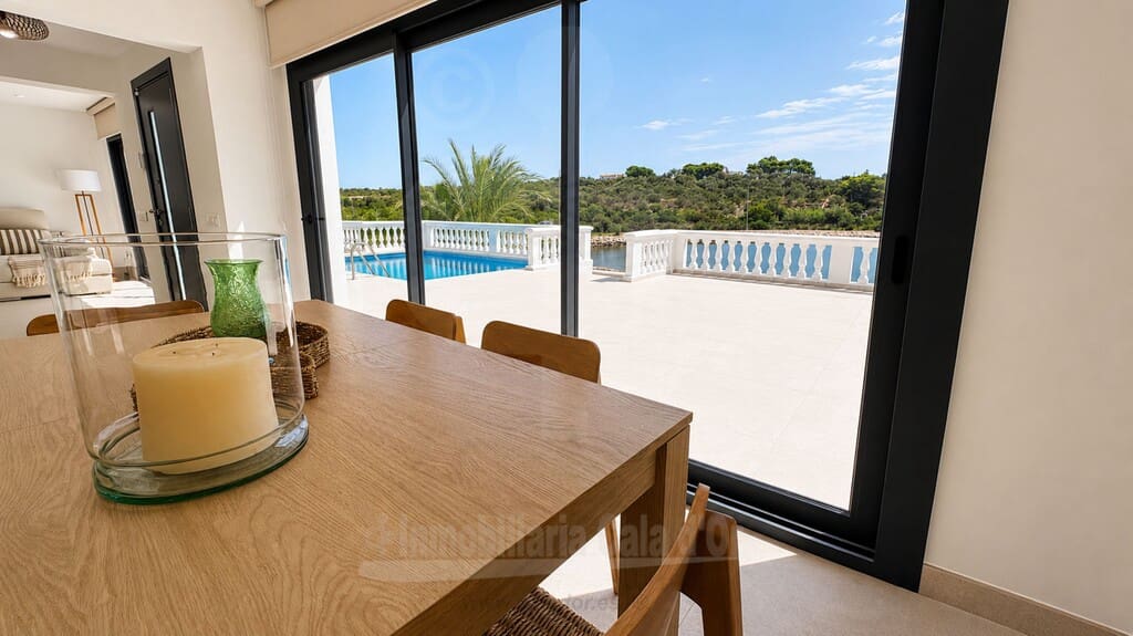 4 soverom Villa til salgs i Porto Petro med svømmebasseng - € 1 750 000 (Ref: 10034978)