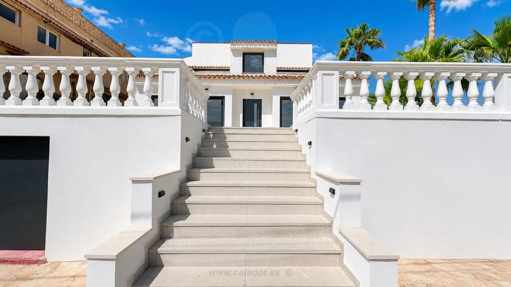 4 soverom Villa til salgs i Porto Petro med svømmebasseng - € 1 750 000 (Ref: 10034978)