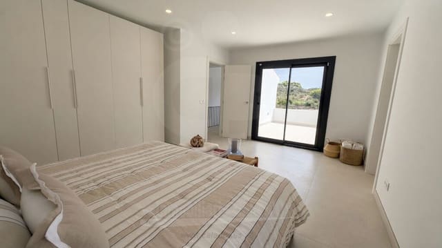 4 chambre Villa/Maison à vendre à Porto Petro, Santanyí avec piscine - 1 750 000 € (Ref: 10034978)