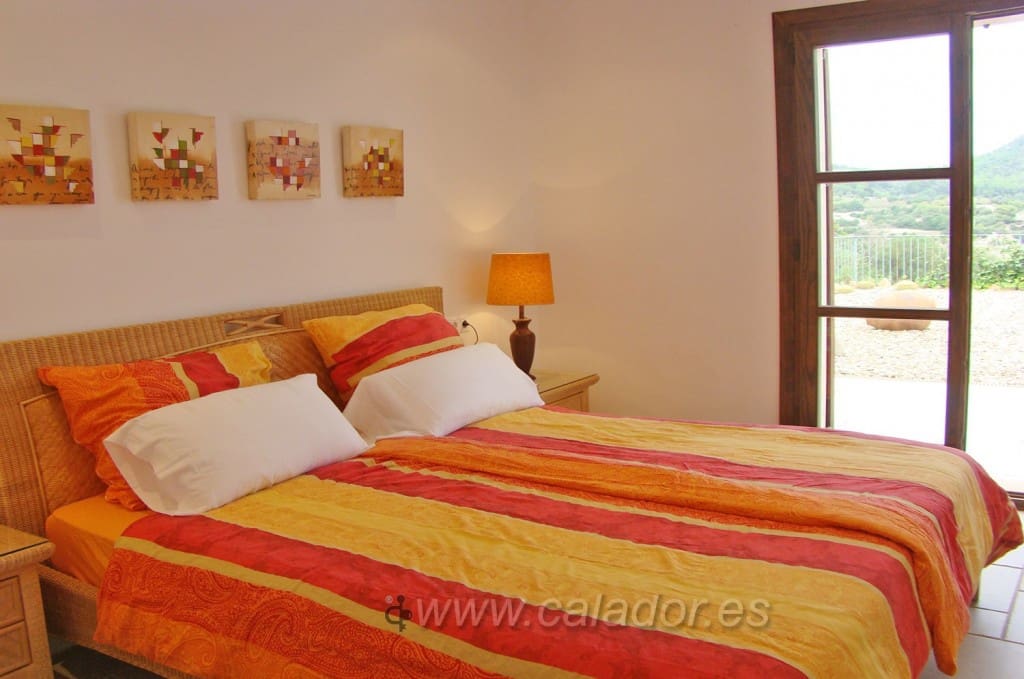 4 soveværelse Finca/Landehus til salg i L'Horta / S'Horta med swimmingpool - € 2.990.000 (Ref: 5098204)