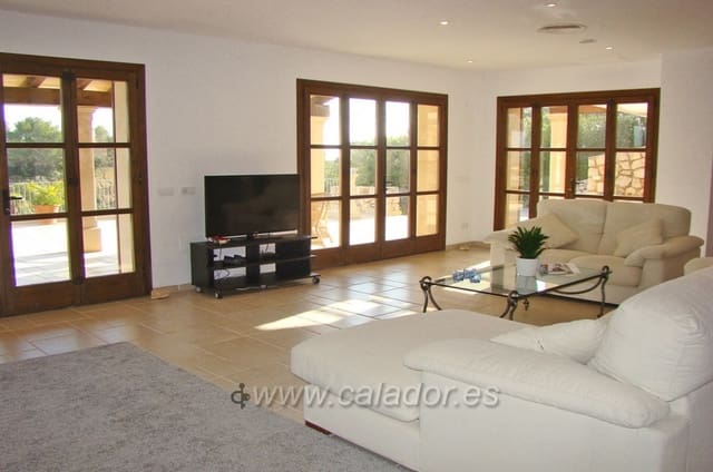 4 soveværelse Finca/Landehus til salg i L'Horta / S'Horta, Felanitx med swimmingpool - € 2.990.000 (Ref: 5098204)