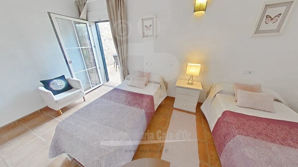 5 soveværelse Finca/Landehus til salg i Portocolom med swimmingpool - € 1.995.000 (Ref: 7323548)