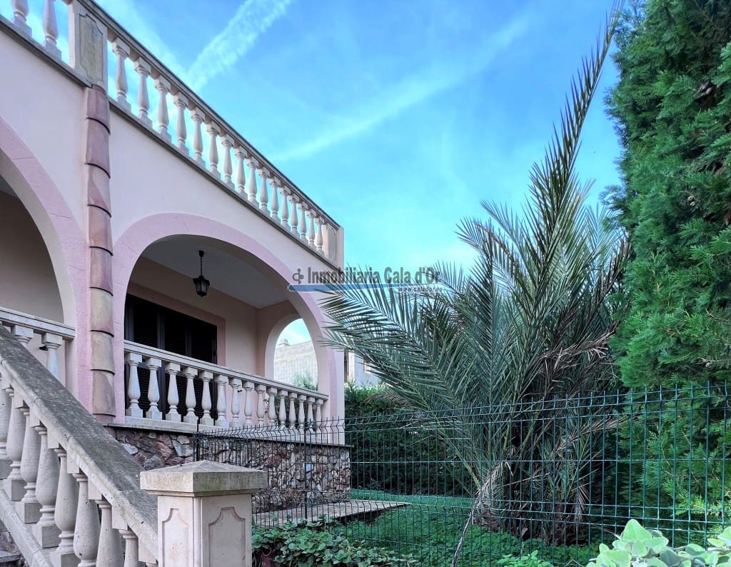 5 soveværelse Villa til salg i Portocolom med swimmingpool garage - € 1.300.000 (Ref: 7323549)