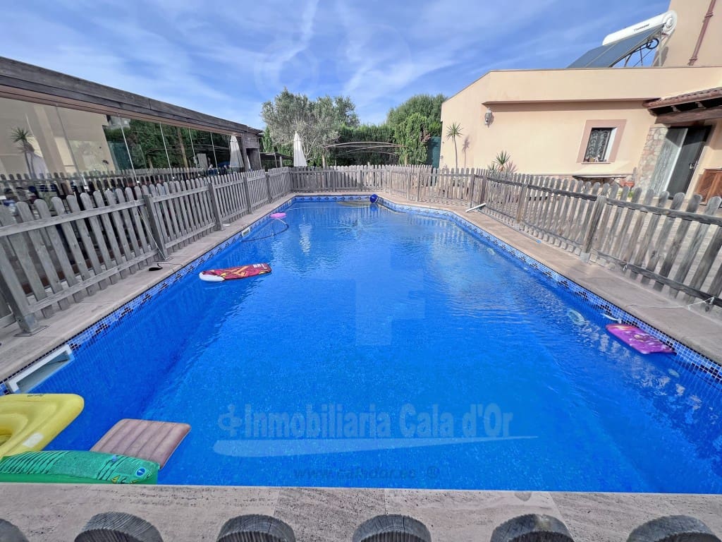 5 soveværelse Villa til salg i Portocolom med swimmingpool garage - € 1.300.000 (Ref: 7323549)