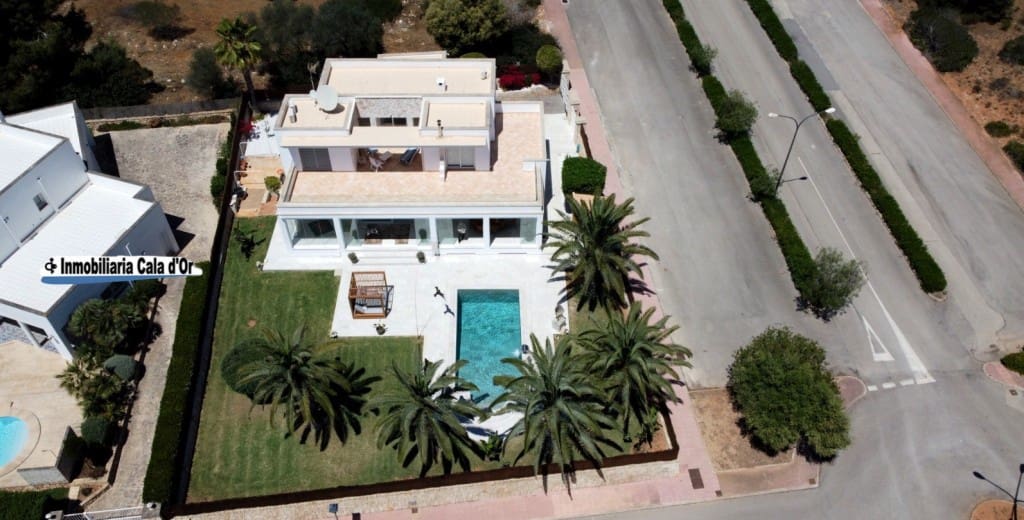 4 soveværelse Villa til salg i Cala d'Or med swimmingpool garage - € 2.500.000 (Ref: 7774378)