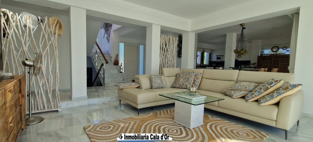 4 soveværelse Villa til salg i Cala d'Or med swimmingpool garage - € 2.500.000 (Ref: 7774378)