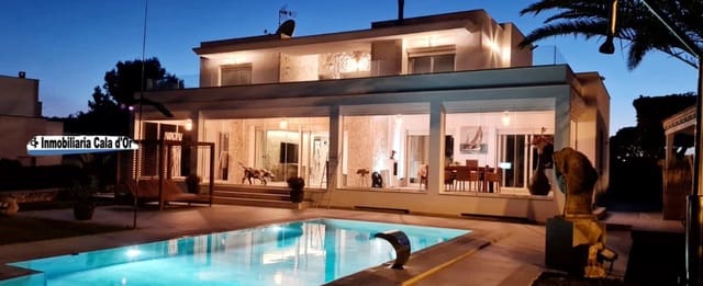 4 slaapkamer Villa te koop in Cala d'Or, Santanyí met zwembad garage - € 2.500.000 (Ref: 7774378)