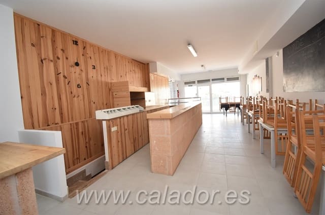 Erhverv til salg i Cala d'Or, Santanyí - € 900.000 (Ref: 8047594)