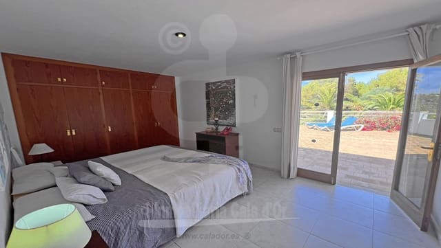 3 slaapkamer Villa te koop in Cala d'Or, Santanyí met zwembad garage - € 1.590.000 (Ref: 8244956)