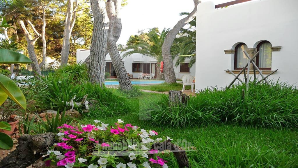 17 bedroom Hotel for sale in Cala d'Or with pool - € 3,600,000 (Ref: 8339646)