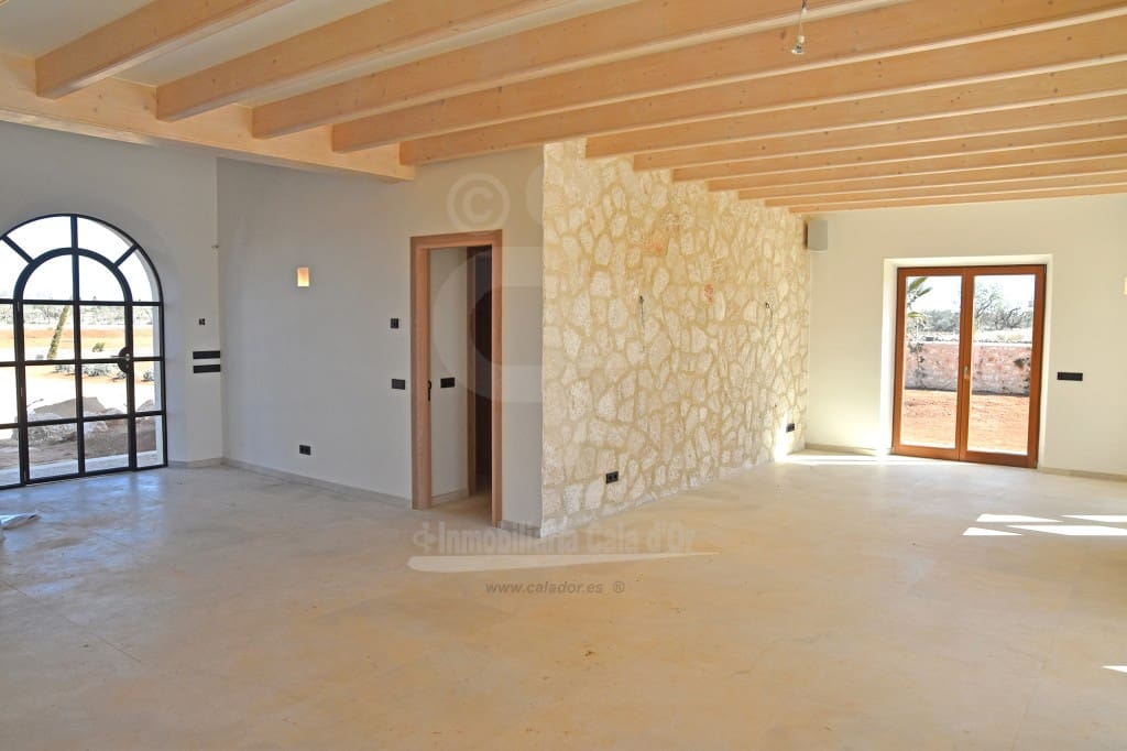 5 soveværelse Finca/Landehus til salg i Cala Llombards med swimmingpool - € 2.980.000 (Ref: 8339647)