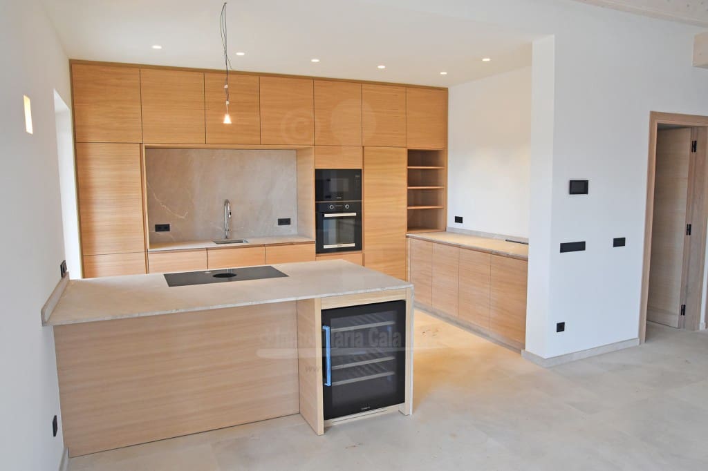 5 soveværelse Finca/Landehus til salg i Cala Llombards med swimmingpool - € 2.980.000 (Ref: 8339647)