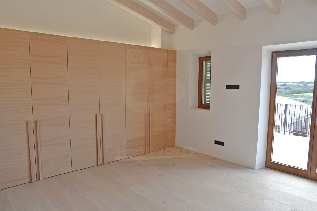 5 soveværelse Finca/Landehus til salg i Cala Llombards med swimmingpool - € 2.980.000 (Ref: 8339647)