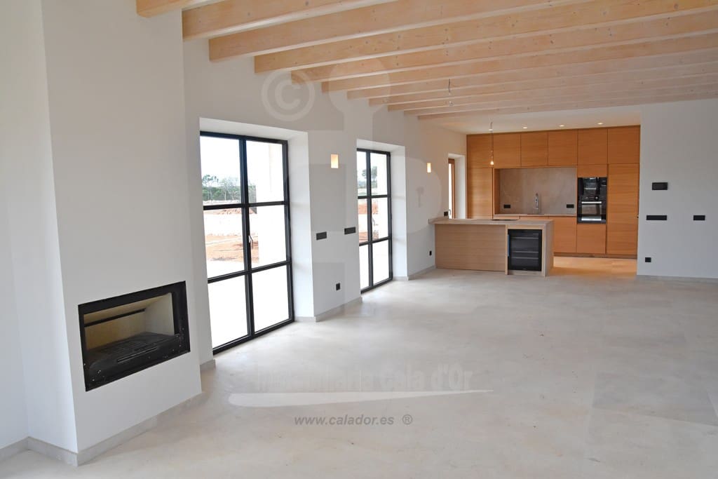 5 soveværelse Finca/Landehus til salg i Cala Llombards med swimmingpool - € 2.980.000 (Ref: 8339647)