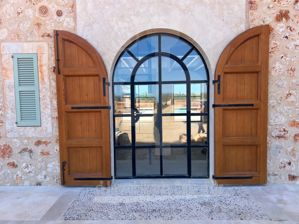 5 soveværelse Finca/Landehus til salg i Cala Llombards med swimmingpool - € 2.980.000 (Ref: 8339647)