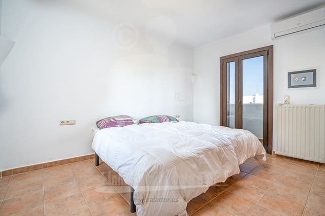 4 soveværelse Villa til salg i Cala d'Or, Santanyí med swimmingpool - € 750.000 (Ref: 8365645)