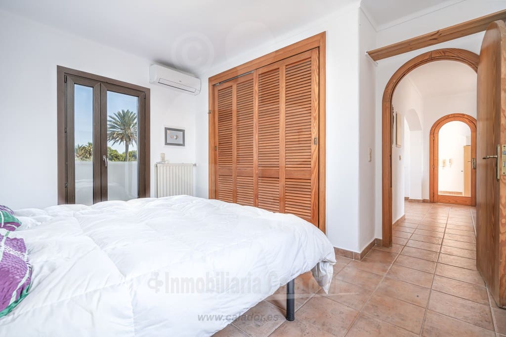 4 soveværelse Villa til salg i Cala d'Or med swimmingpool - € 750.000 (Ref: 8365645)