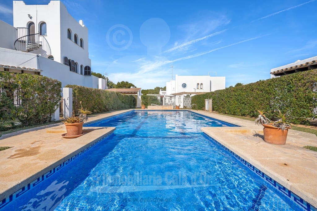 4 soveværelse Villa til salg i Cala d'Or med swimmingpool - € 750.000 (Ref: 8365645)