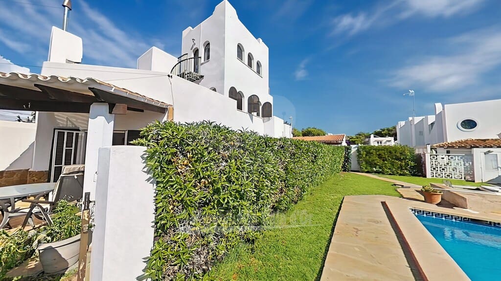 4 soverom Villa til salgs i Cala d'Or med svømmebasseng - € 720 000 (Ref: 8365645)