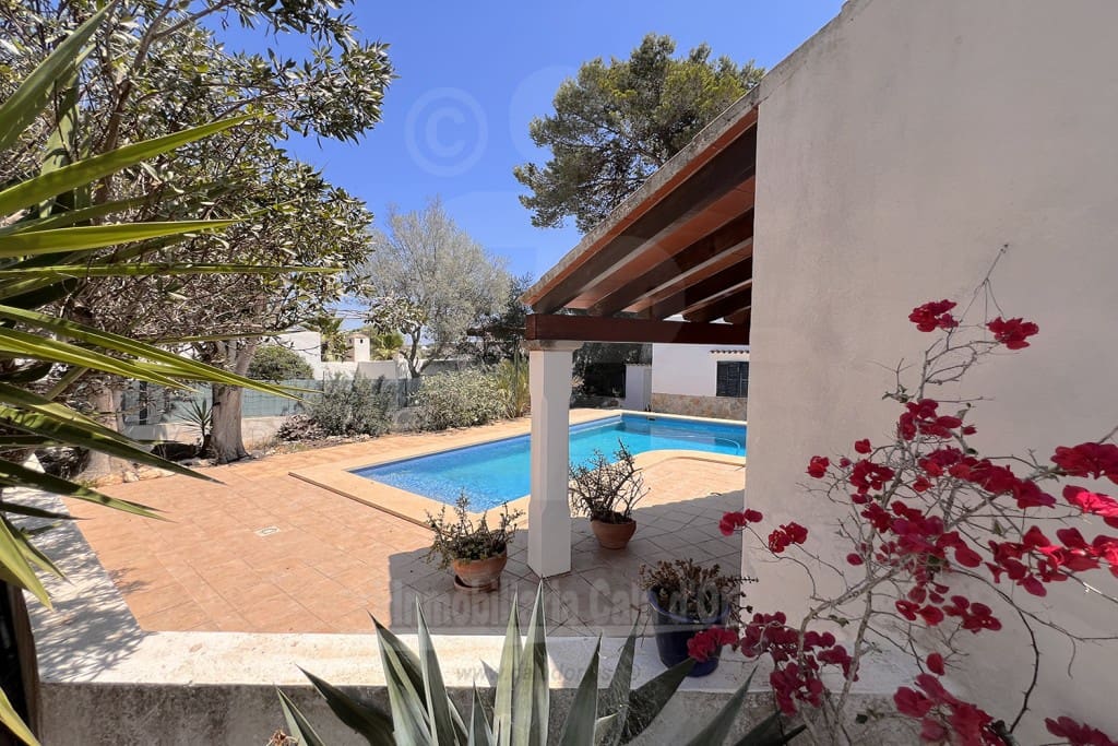 3 soveværelse Villa til salg i Cala d'Or med swimmingpool - € 1.200.000 (Ref: 8428664)