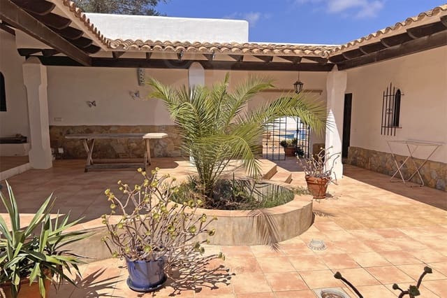 3 soveværelse Villa til salg i Cala d'Or, Santanyí med swimmingpool - € 1.200.000 (Ref: 8428664)