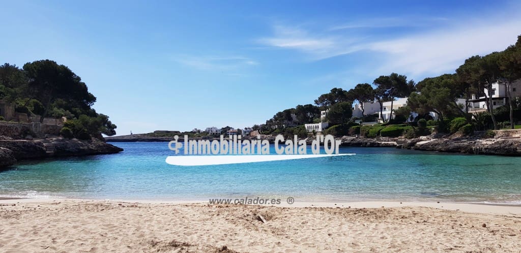 Grunde uden byggetilladelser til salg i Cala d'Or - € 750.000 (Ref: 8504107)