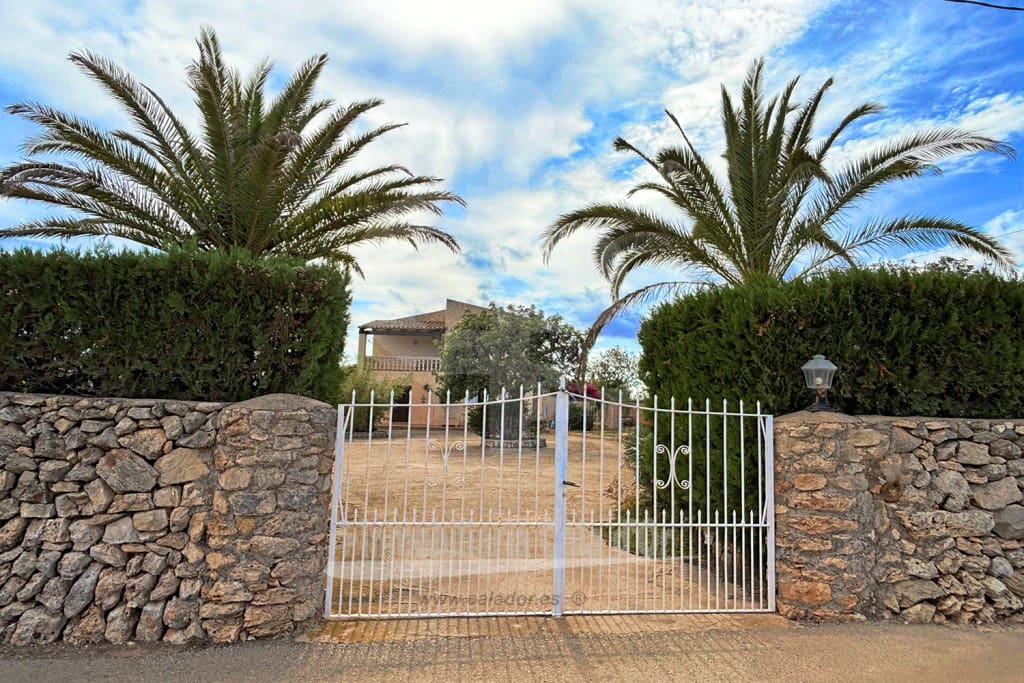 4 bedroom Finca/Country House for sale in Calonge - € 590,000 (Ref: 8526614)