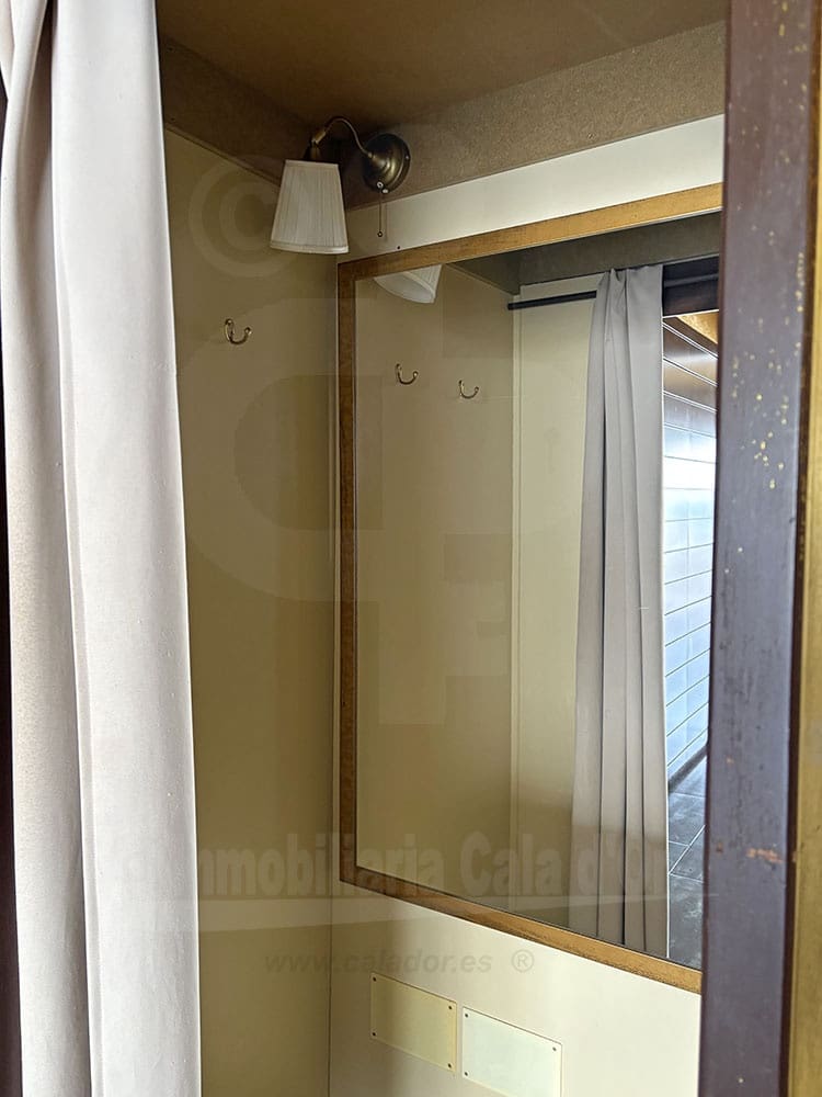 Commercial for sale in Cala d'Or - € 490,000 (Ref: 8582047)