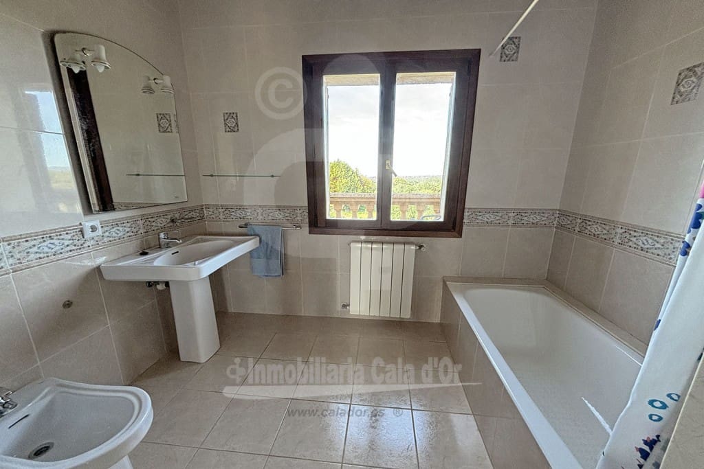 4 soveværelse Finca/Landehus til salg i Felanitx med swimmingpool garage - € 1.350.000 (Ref: 8734167)