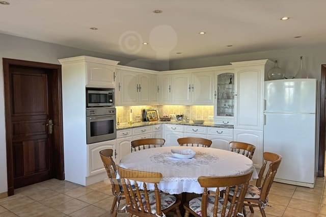 4 bedroom Finca/Country House for sale in Felanitx with pool garage - € 1,350,000 (Ref: 8734167)