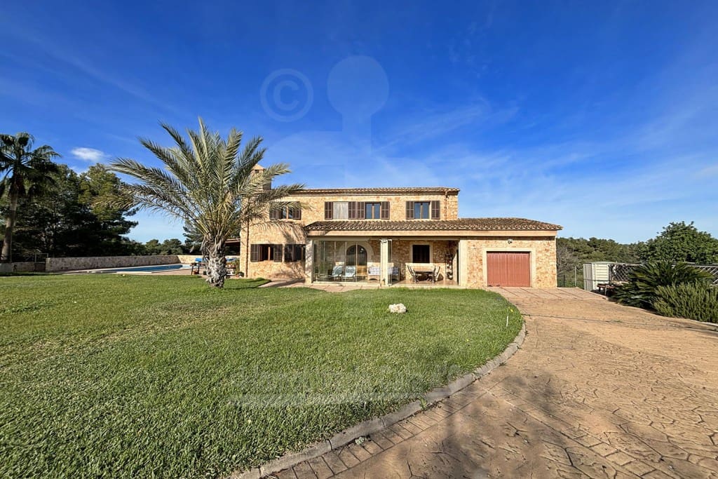 4 soveværelse Finca/Landehus til salg i Felanitx med swimmingpool garage - € 1.350.000 (Ref: 8734167)