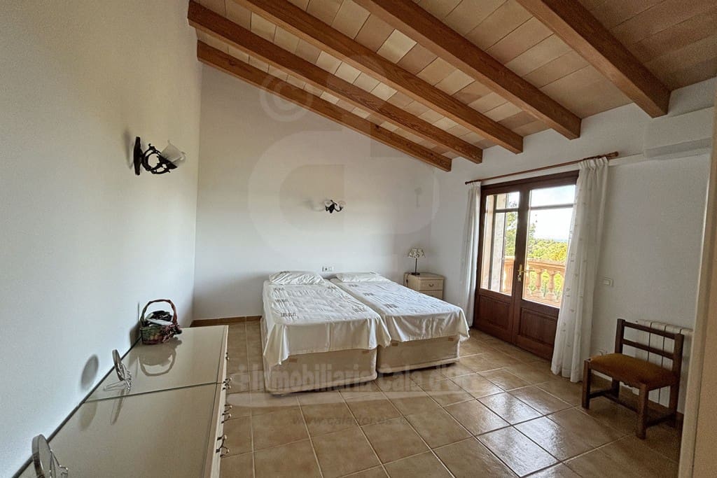 4 soveværelse Finca/Landehus til salg i Felanitx med swimmingpool garage - € 1.350.000 (Ref: 8734167)