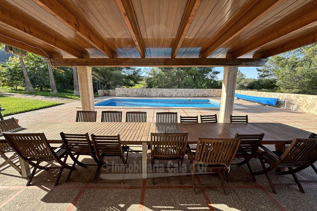 4 soveværelse Finca/Landehus til salg i Felanitx med swimmingpool garage - € 1.350.000 (Ref: 8734167)