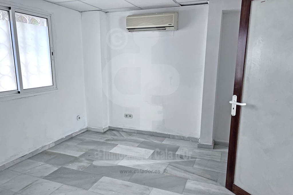 Local Commercial à vendre à Cala d'Or - 245 000 € (Ref: 8885836)