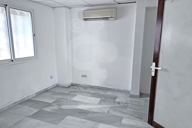 Local Commercial à vendre à Cala d'Or, Santanyí - 245 000 € (Ref: 8885836)