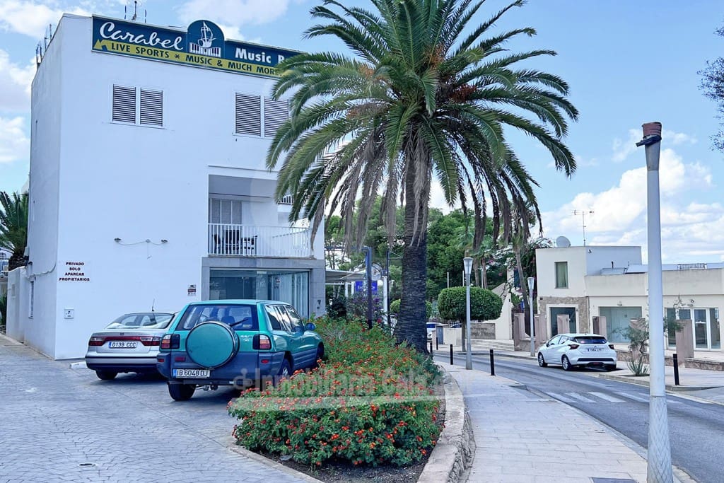Local Commercial à vendre à Cala d'Or - 245 000 € (Ref: 8885836)