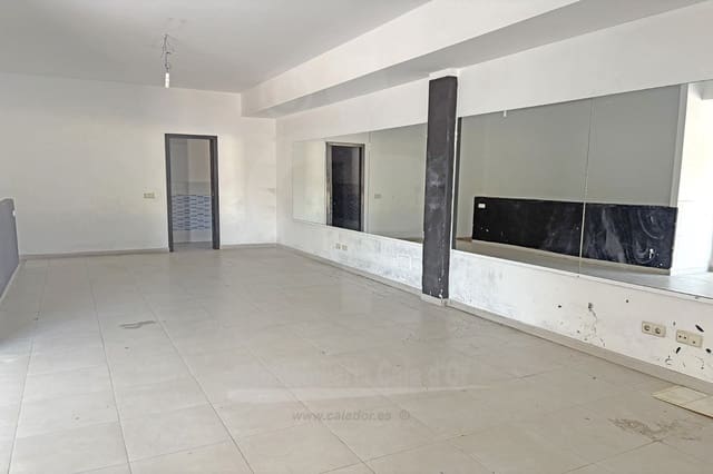 Kaupallinen vuokrattavana paikassa Cala d'Or, Santanyí mukana 
autotalli - 2 200 € (Ref: 8901708)